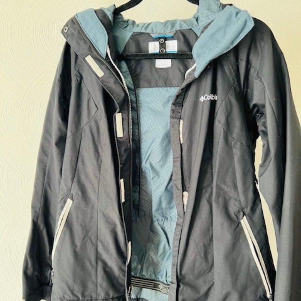 Columbia Windbreaker Jacket. Medium